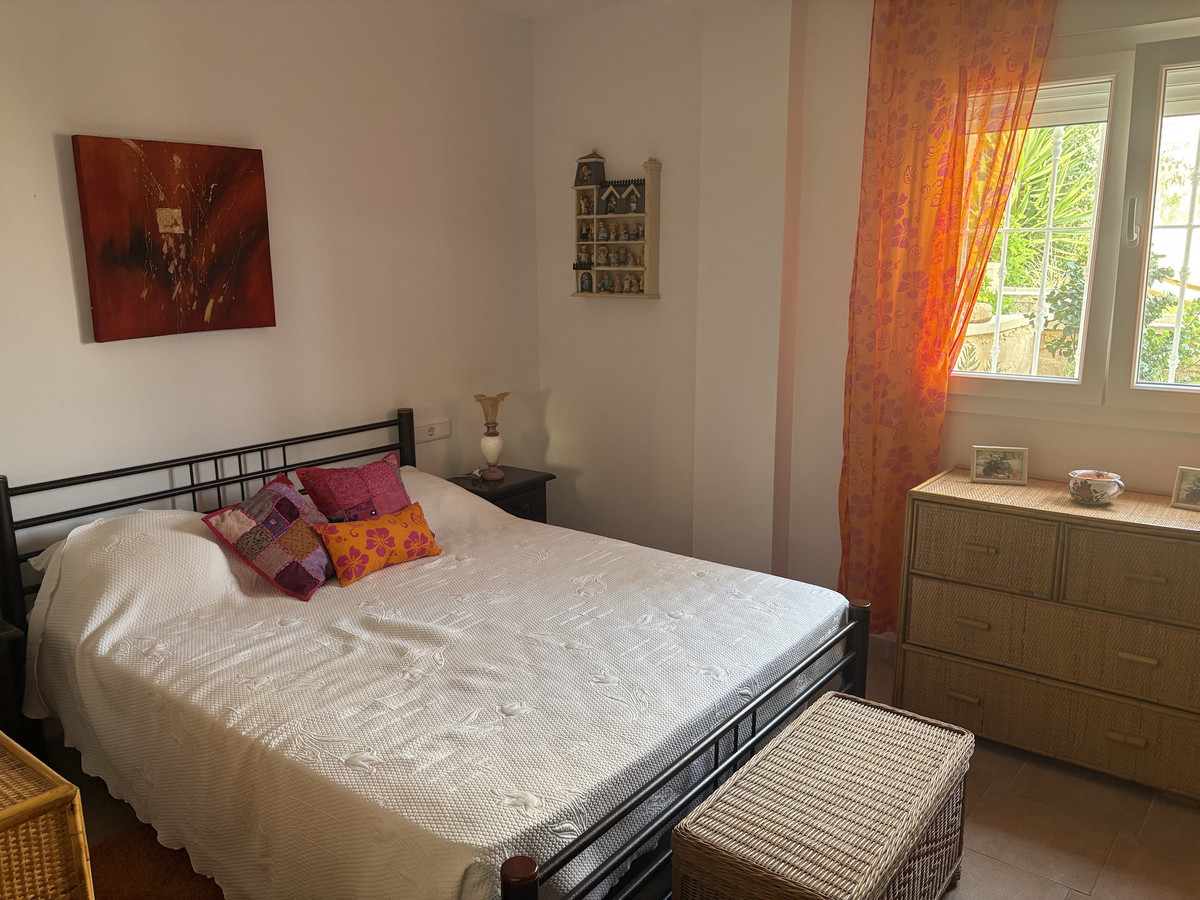 For sale - 3 Bedroom 2 Bathroom House - Detached Villa in Algorfa - Algorfa Centro  - Alicante