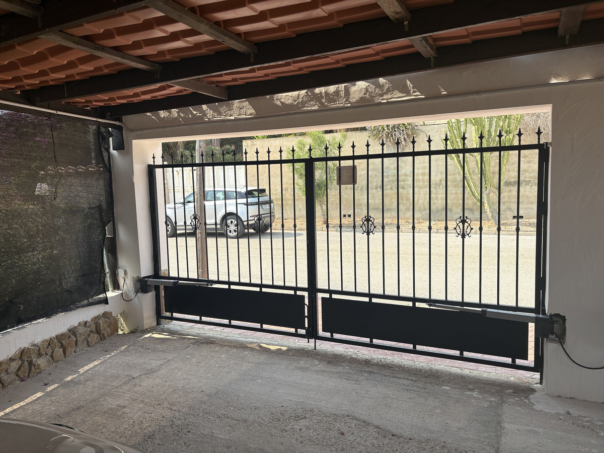For sale - 3 Bedroom 2 Bathroom House - Detached Villa in Algorfa - Algorfa Centro  - Alicante
