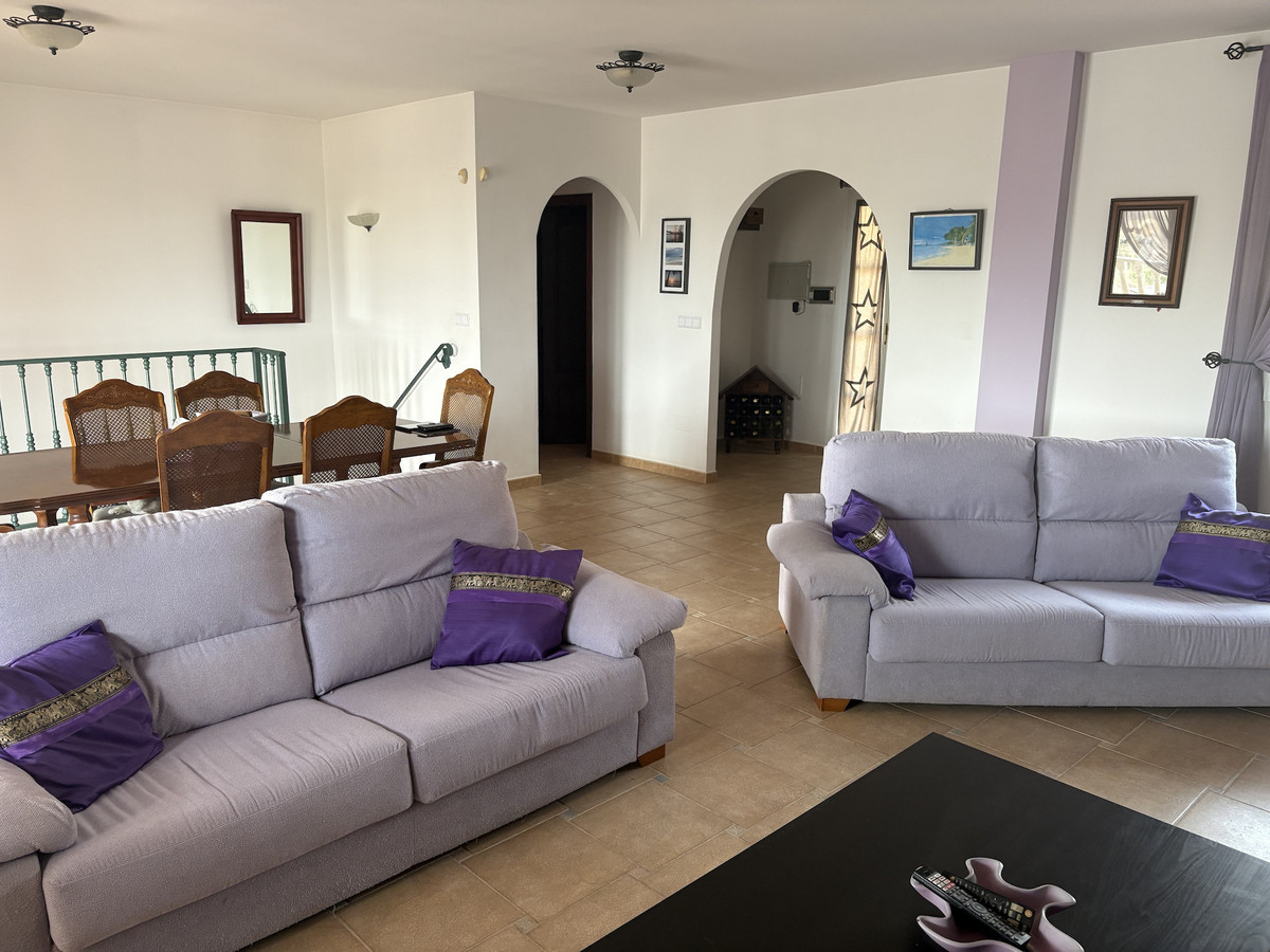 For sale - 3 Bedroom 2 Bathroom House - Detached Villa in Algorfa - Algorfa Centro  - Alicante