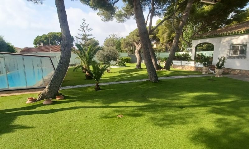 For sale - 3 Bedroom 3 Bathroom House - Detached Villa in Orihuela - Orihuela Costa  - Alicante