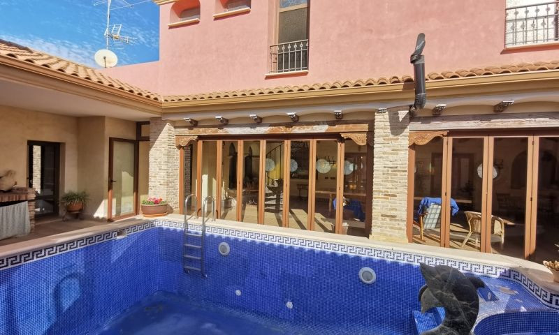 For sale - 4 Bedroom 4 Bathroom House - Detached Villa in Orihuela - Orihuela Centro  - Alicante