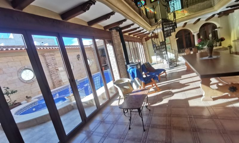 For sale - 4 Bedroom 4 Bathroom House - Detached Villa in Orihuela - Orihuela Centro  - Alicante