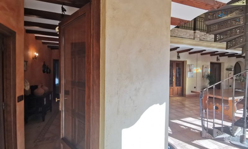 For sale - 4 Bedroom 4 Bathroom House - Detached Villa in Orihuela - Orihuela Centro  - Alicante