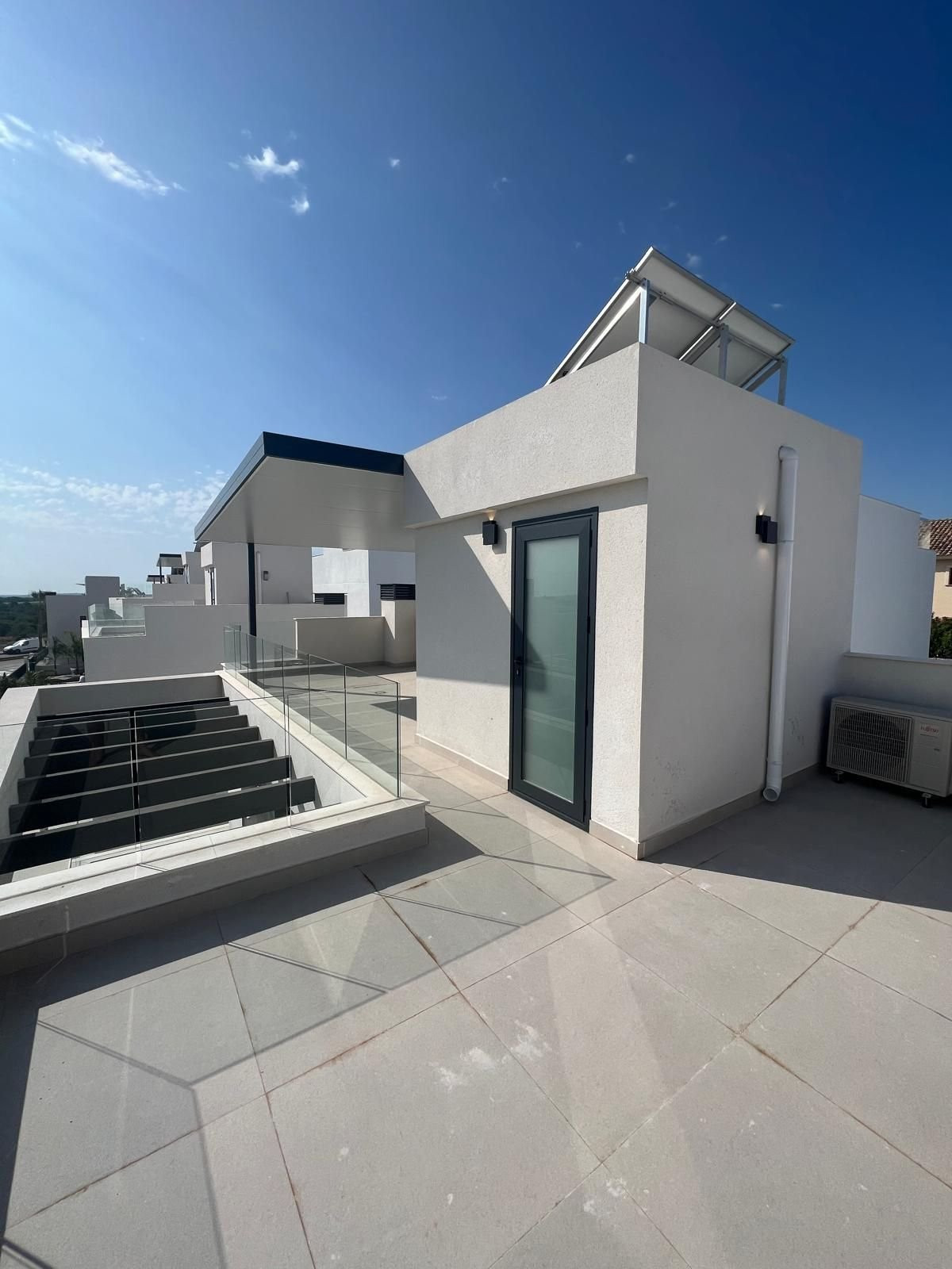 For sale - 5 Bedroom 4 Bathroom House - Detached Villa in Algorfa - La Finca Golf  - Alicante