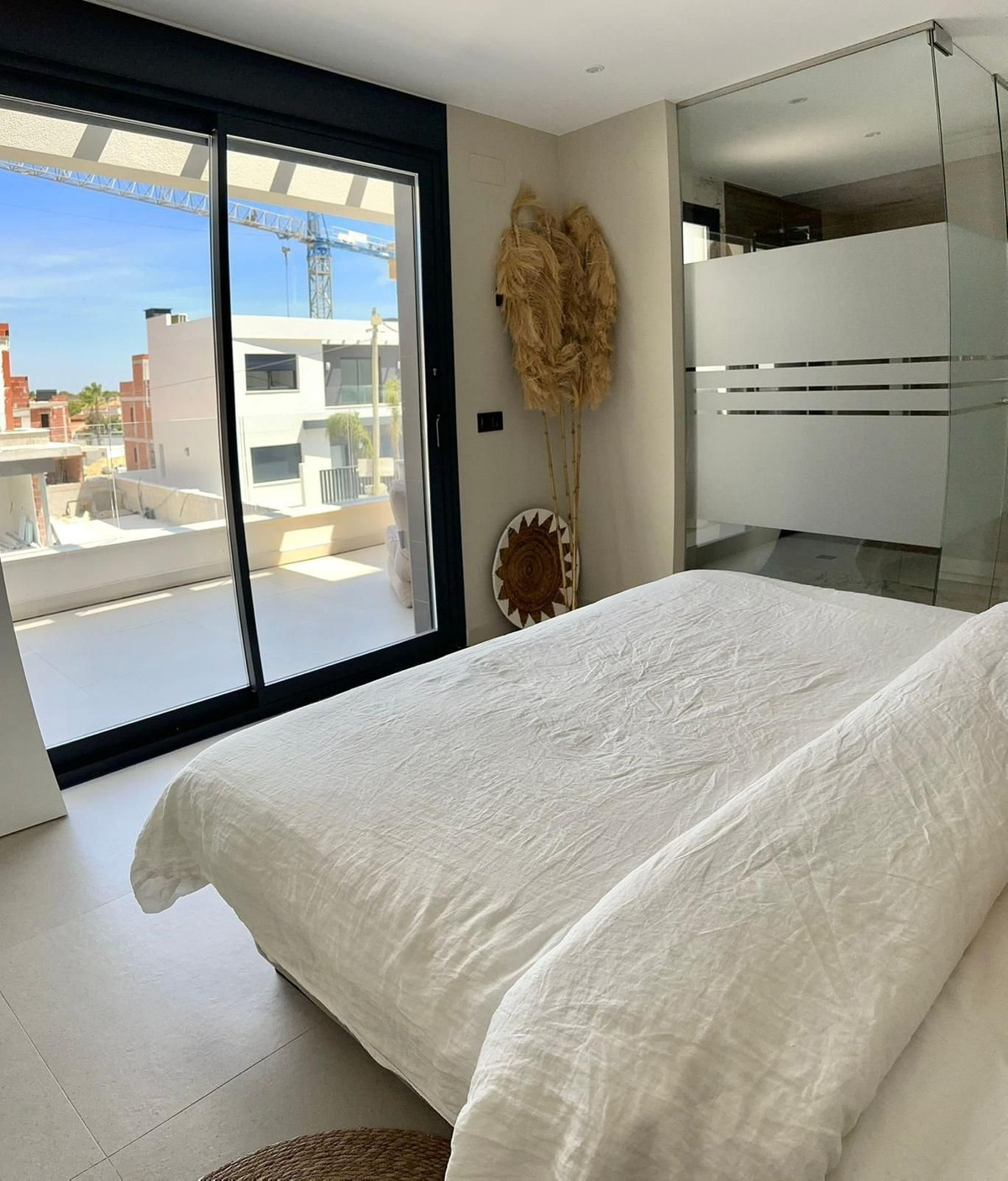 For sale - 5 Bedroom 4 Bathroom House - Detached Villa in Algorfa - La Finca Golf  - Alicante