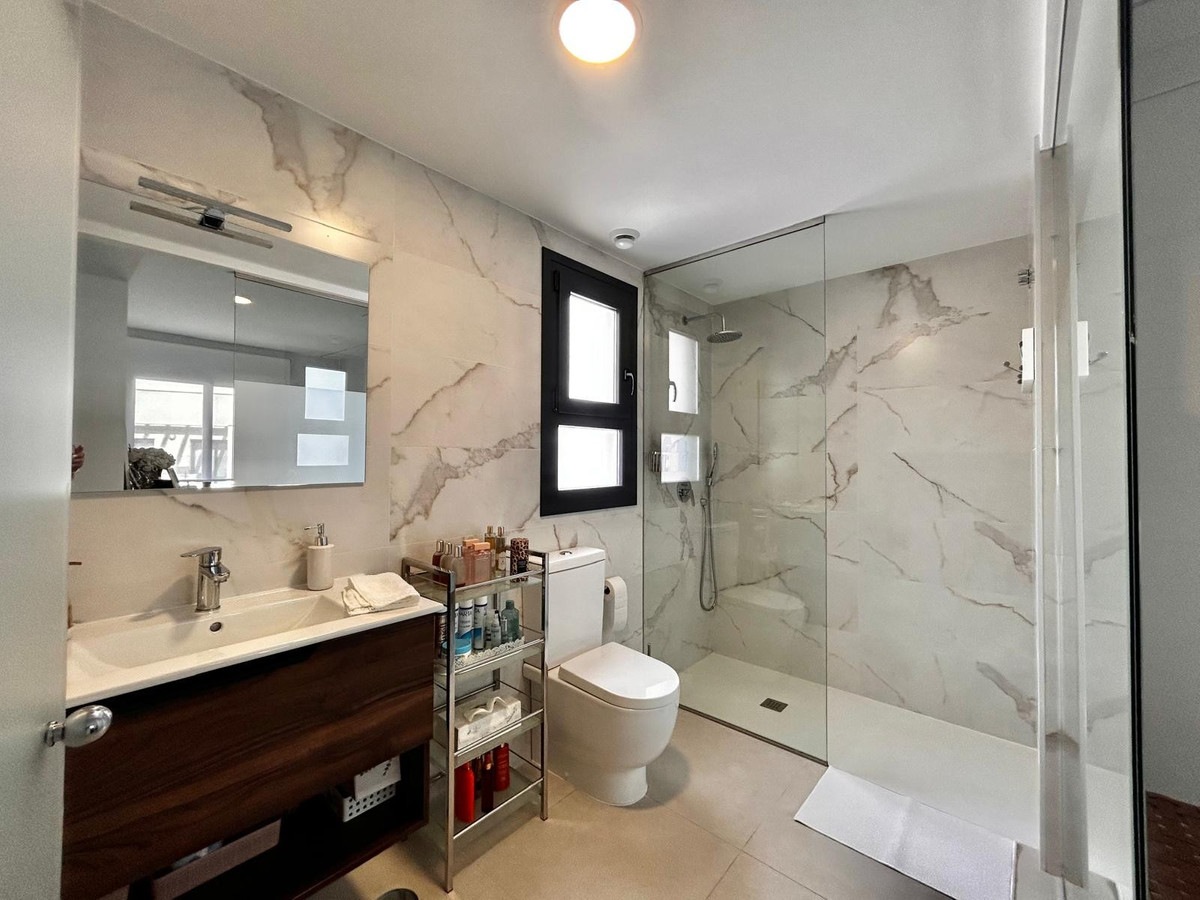 For sale - 3 Bedroom 2 Bathroom Apartment - Penthouse in Orihuela - Villamartin  - Alicante