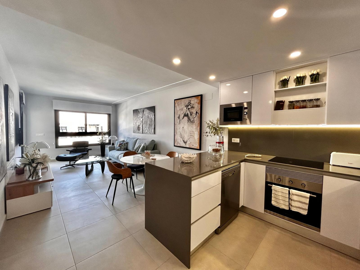 For sale - 3 Bedroom 2 Bathroom Apartment - Penthouse in Orihuela - Villamartin  - Alicante