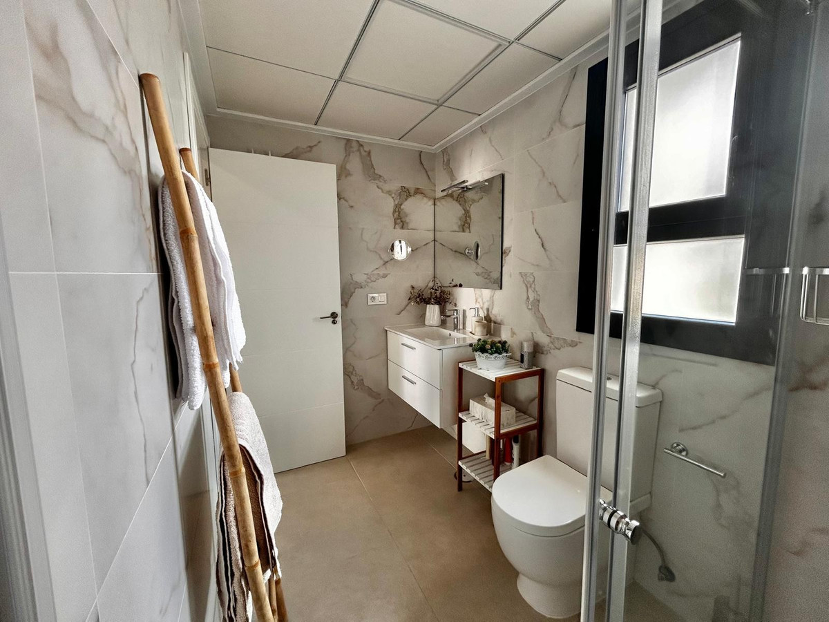 For sale - 3 Bedroom 2 Bathroom Apartment - Penthouse in Orihuela - Villamartin  - Alicante