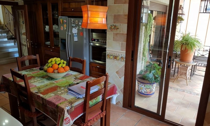 For sale - 4 Bedroom 3 Bathroom House - Detached Villa in Torrevieja - Torrevieja Centro  - Alicante