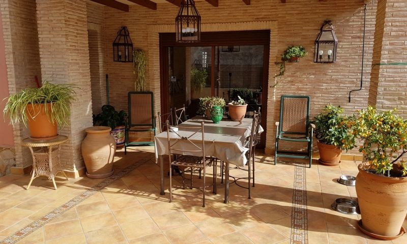 For sale - 4 Bedroom 3 Bathroom House - Detached Villa in Torrevieja - Torrevieja Centro  - Alicante
