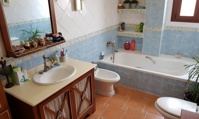 For sale - 4 Bedroom 3 Bathroom House - Detached Villa in Torrevieja - Torrevieja Centro  - Alicante