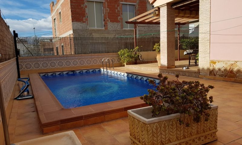 For sale - 4 Bedroom 3 Bathroom House - Detached Villa in Torrevieja - Torrevieja Centro  - Alicante