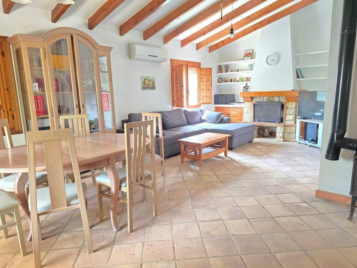 For sale - 4 Bedroom 3 Bathroom House - Detached Villa in Orihuela - Cabo Roig  - Alicante