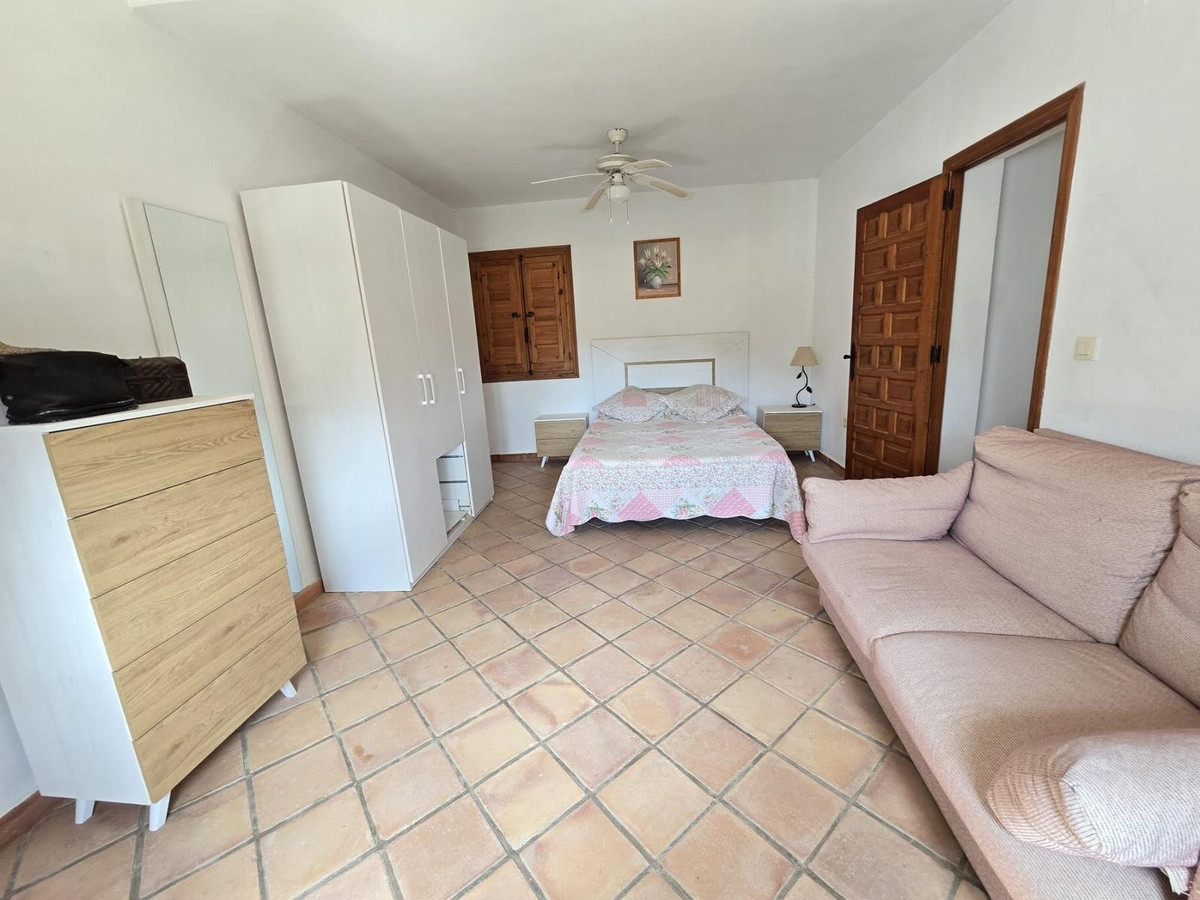 For sale - 4 Bedroom 3 Bathroom House - Detached Villa in Orihuela - Cabo Roig  - Alicante