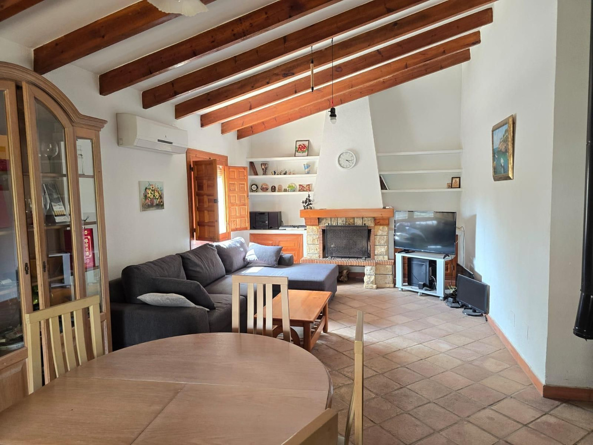 For sale - 4 Bedroom 3 Bathroom House - Detached Villa in Orihuela - Cabo Roig  - Alicante