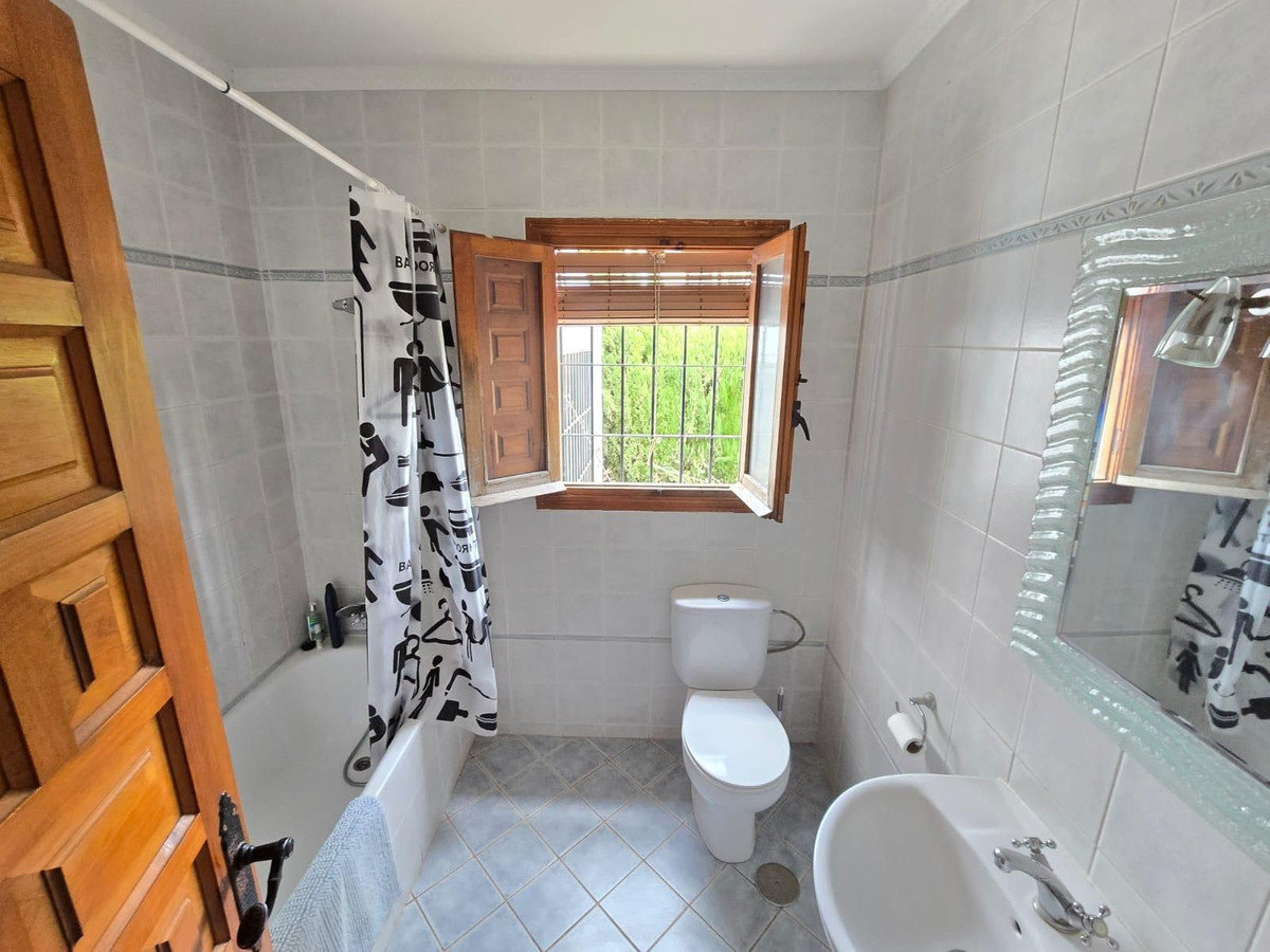 For sale - 4 Bedroom 3 Bathroom House - Detached Villa in Orihuela - Cabo Roig  - Alicante