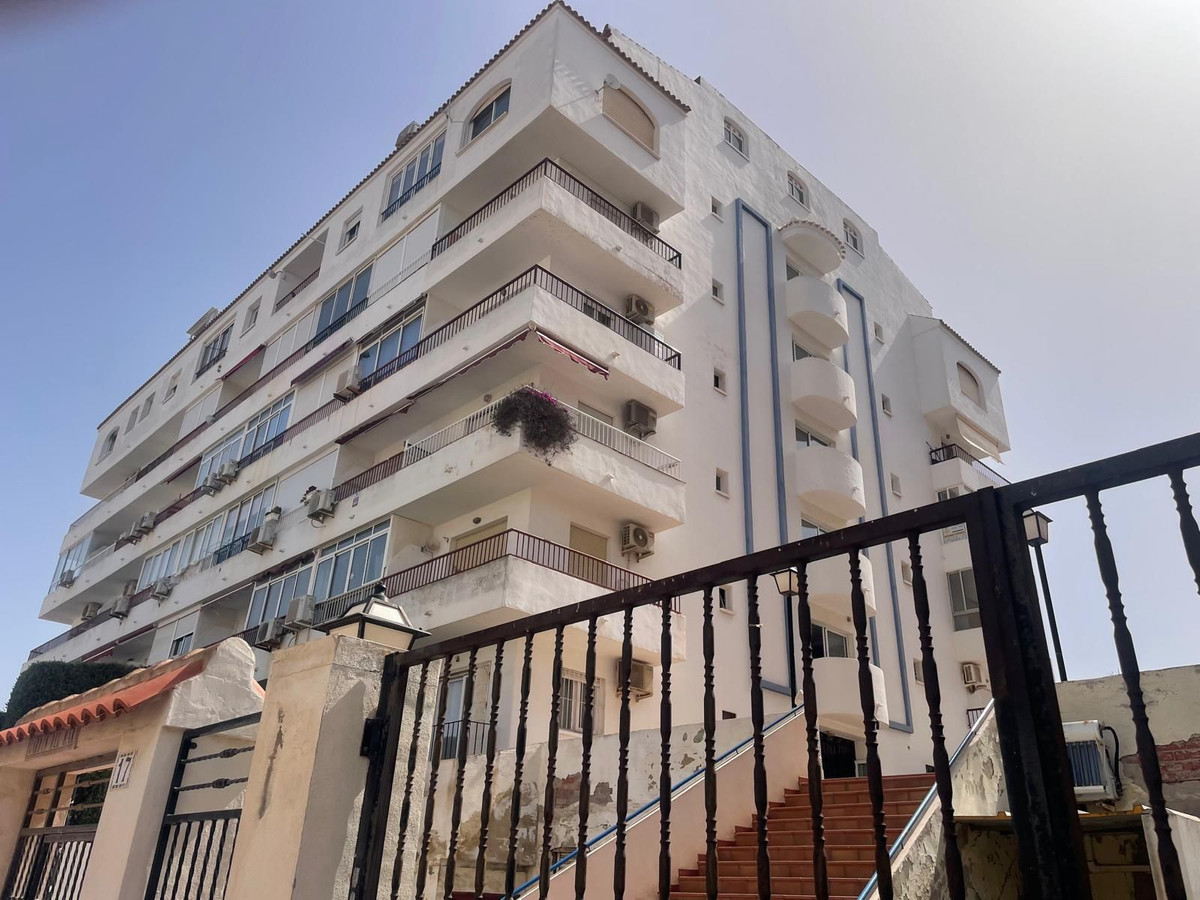 For sale - 1 Bathroom Apartment - Middle Floor Studio in Torrevieja - La Mata  - Alicante