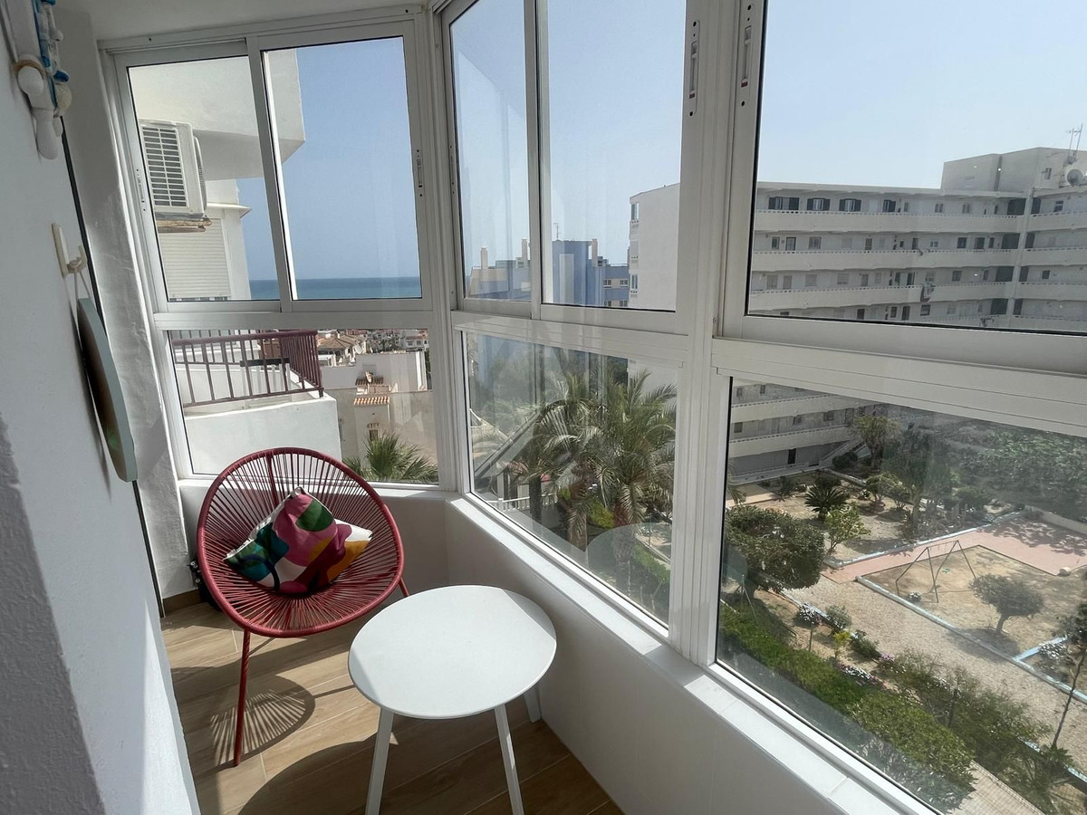 For sale - 1 Bathroom Apartment - Middle Floor Studio in Torrevieja - La Mata  - Alicante