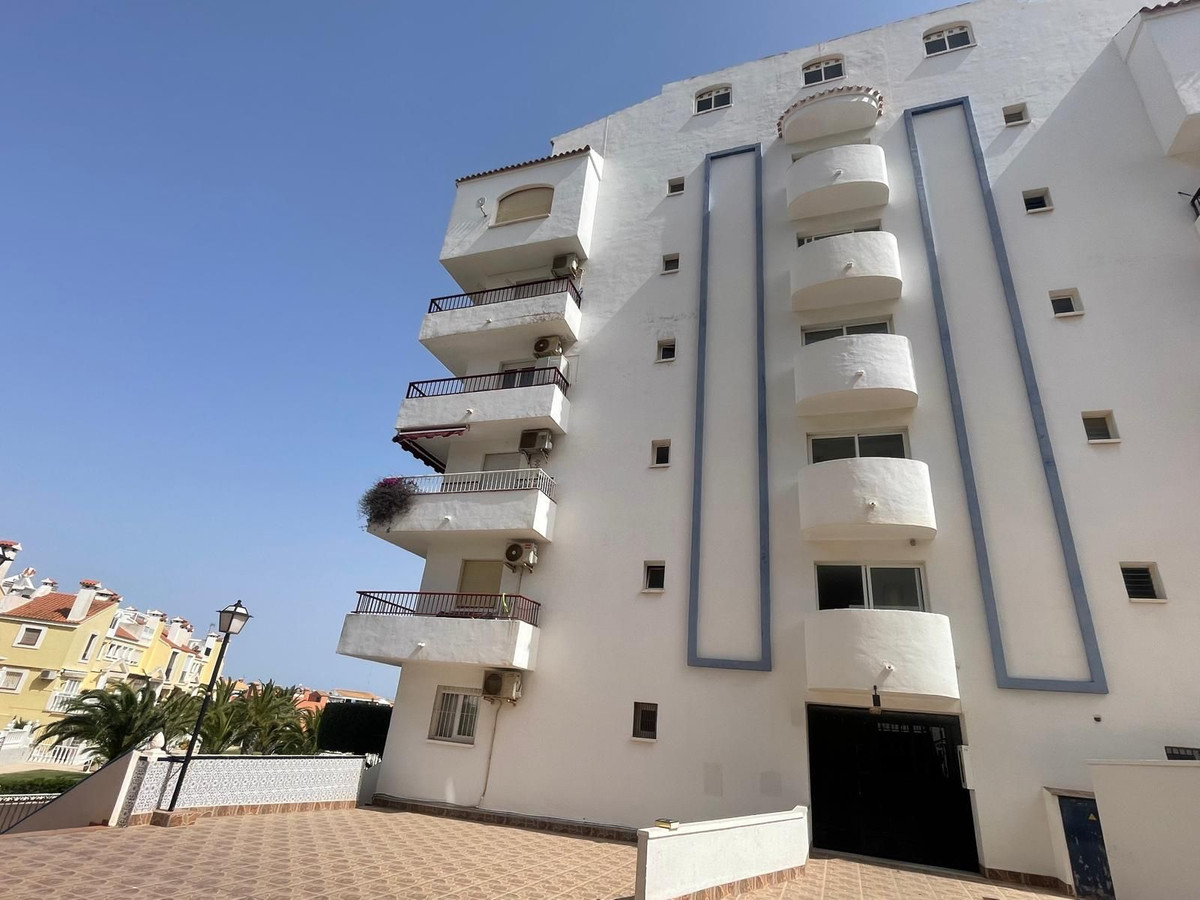 For sale - 1 Bathroom Apartment - Middle Floor Studio in Torrevieja - La Mata  - Alicante