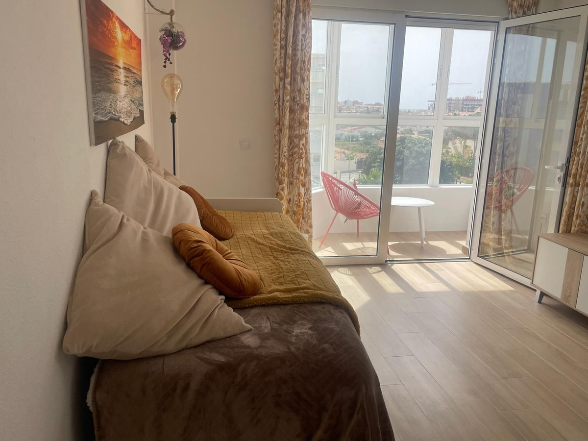 For sale - 1 Bathroom Apartment - Middle Floor Studio in Torrevieja - La Mata  - Alicante