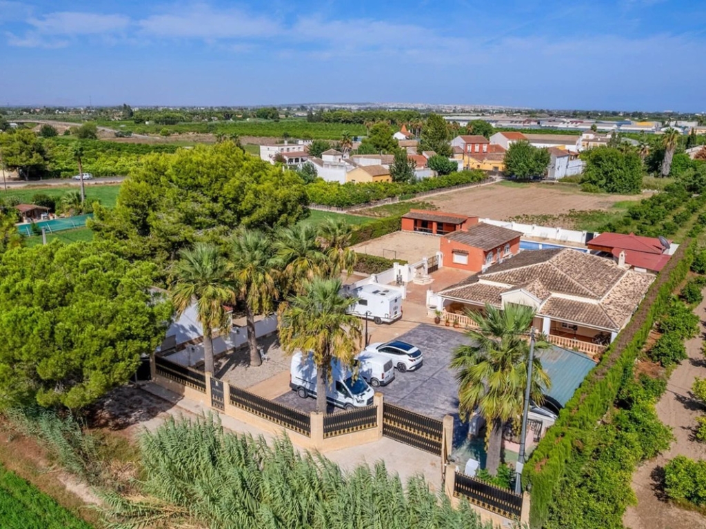 6 Bedroom 4 Bathroom House - Finca - Cortijo in Almoradi