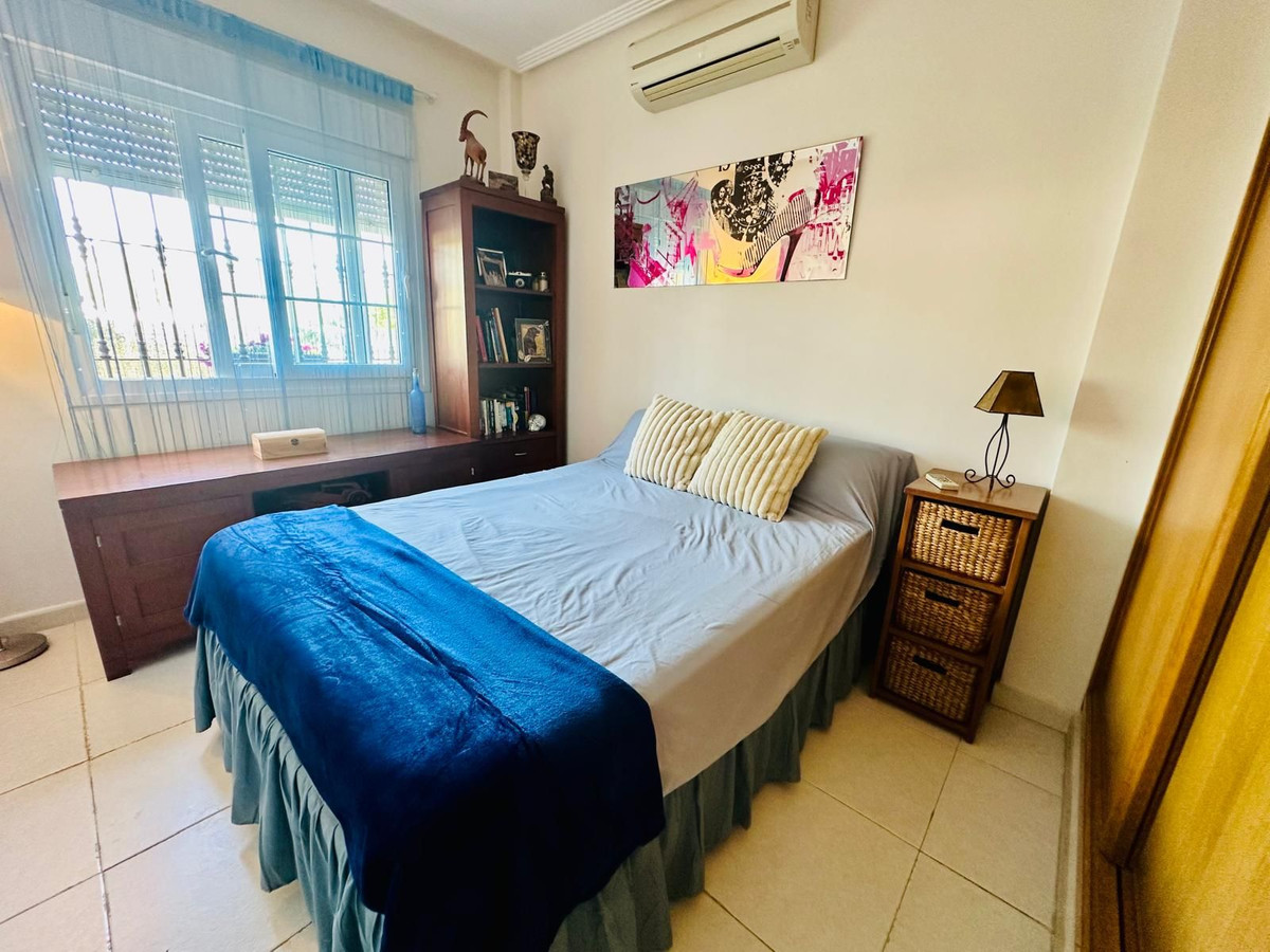 For sale - 3 Bedroom 3 Bathroom House - Detached Villa in Los Montesinos - Los Montesinos Centro  - Alicante