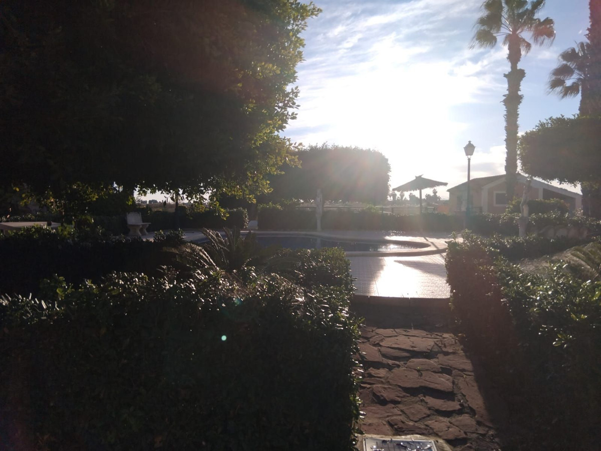 For sale - 5 Bedroom 3 Bathroom House - Detached Villa in Dolores - Dolores Centro  - Alicante