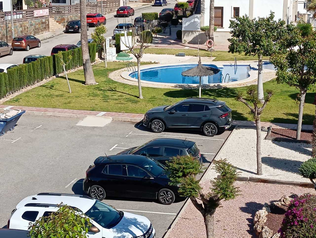 For sale - 2 Bedroom 2 Bathroom Apartment - Middle Floor Apartment in Orihuela - Villamartin  - Alicante