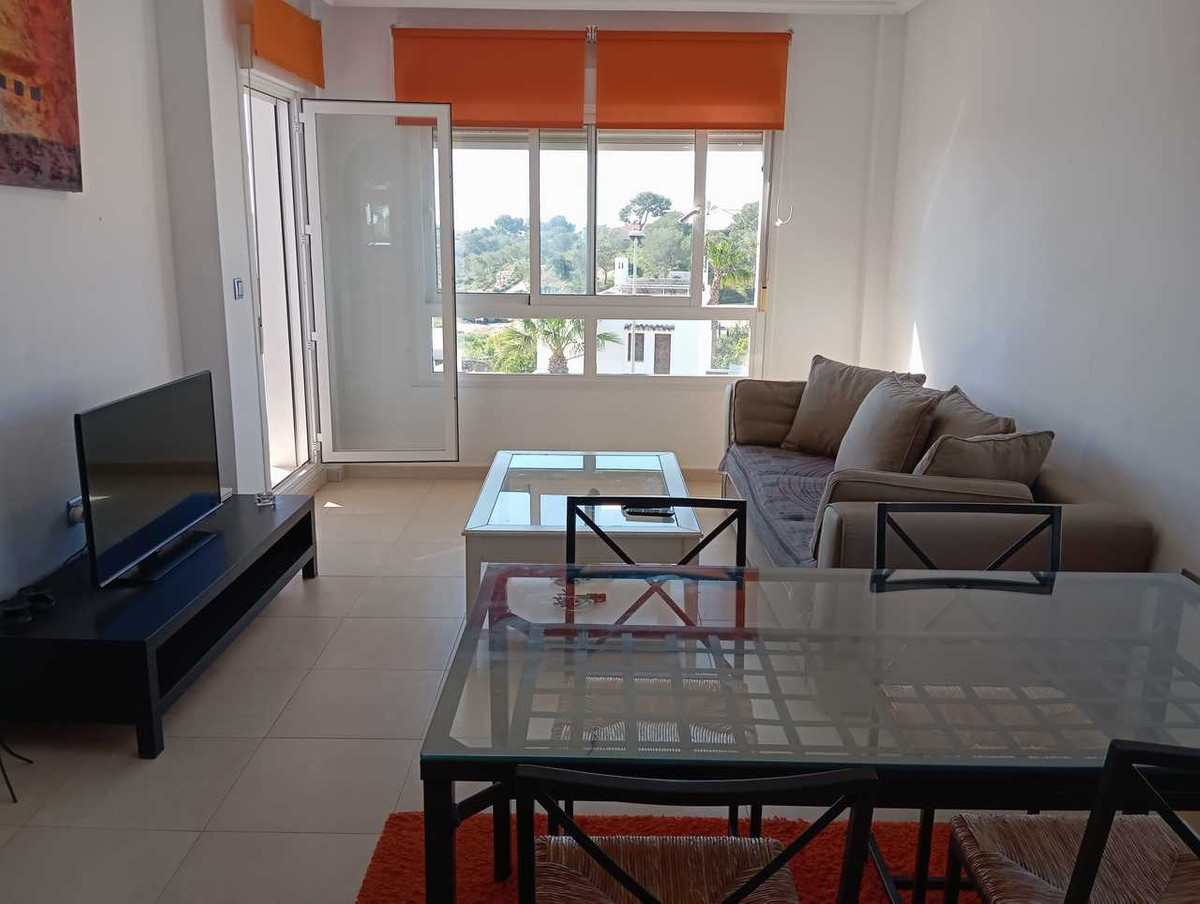 For sale - 2 Bedroom 2 Bathroom Apartment - Middle Floor Apartment in Orihuela - Villamartin  - Alicante