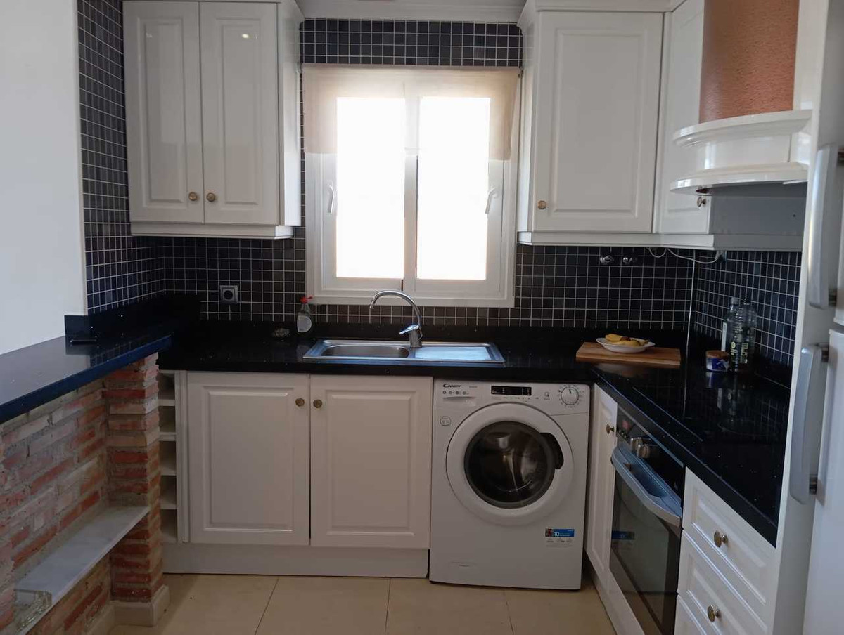 For sale - 2 Bedroom 2 Bathroom Apartment - Middle Floor Apartment in Orihuela - Villamartin  - Alicante