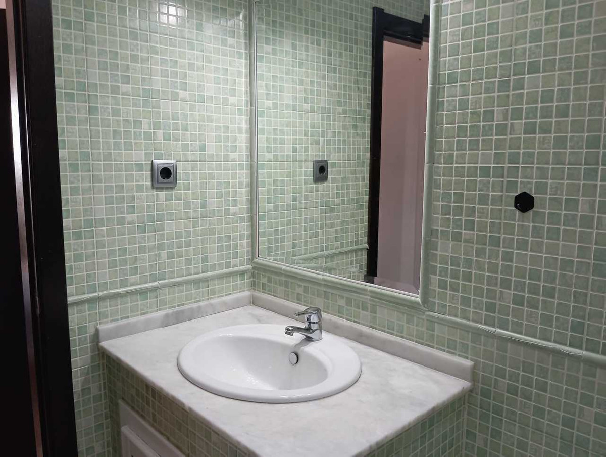 For sale - 2 Bedroom 2 Bathroom Apartment - Middle Floor Apartment in Orihuela - Villamartin  - Alicante