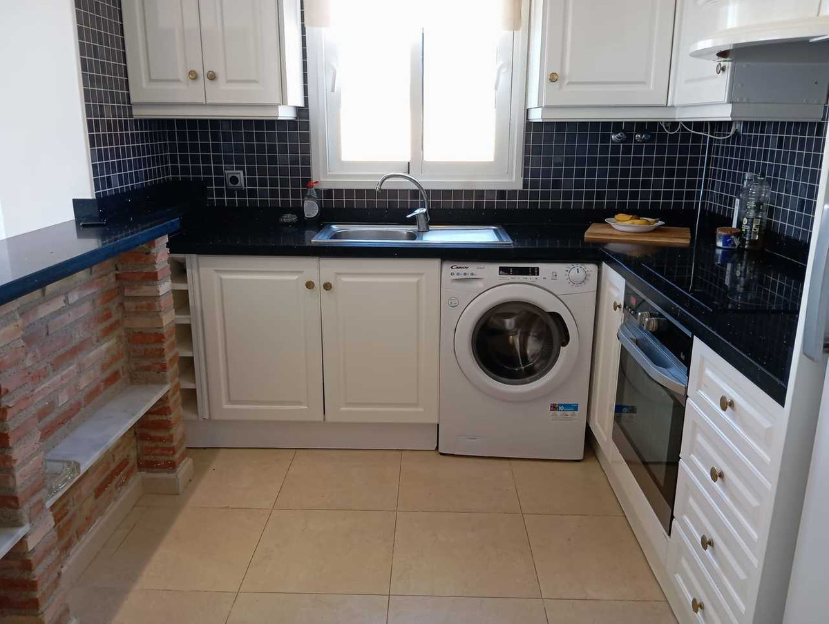 For sale - 2 Bedroom 2 Bathroom Apartment - Middle Floor Apartment in Orihuela - Villamartin  - Alicante