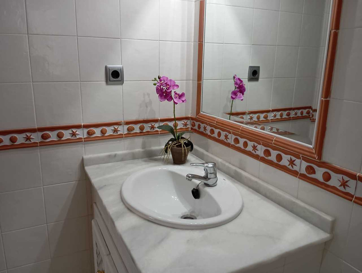 For sale - 2 Bedroom 2 Bathroom Apartment - Middle Floor Apartment in Orihuela - Villamartin  - Alicante