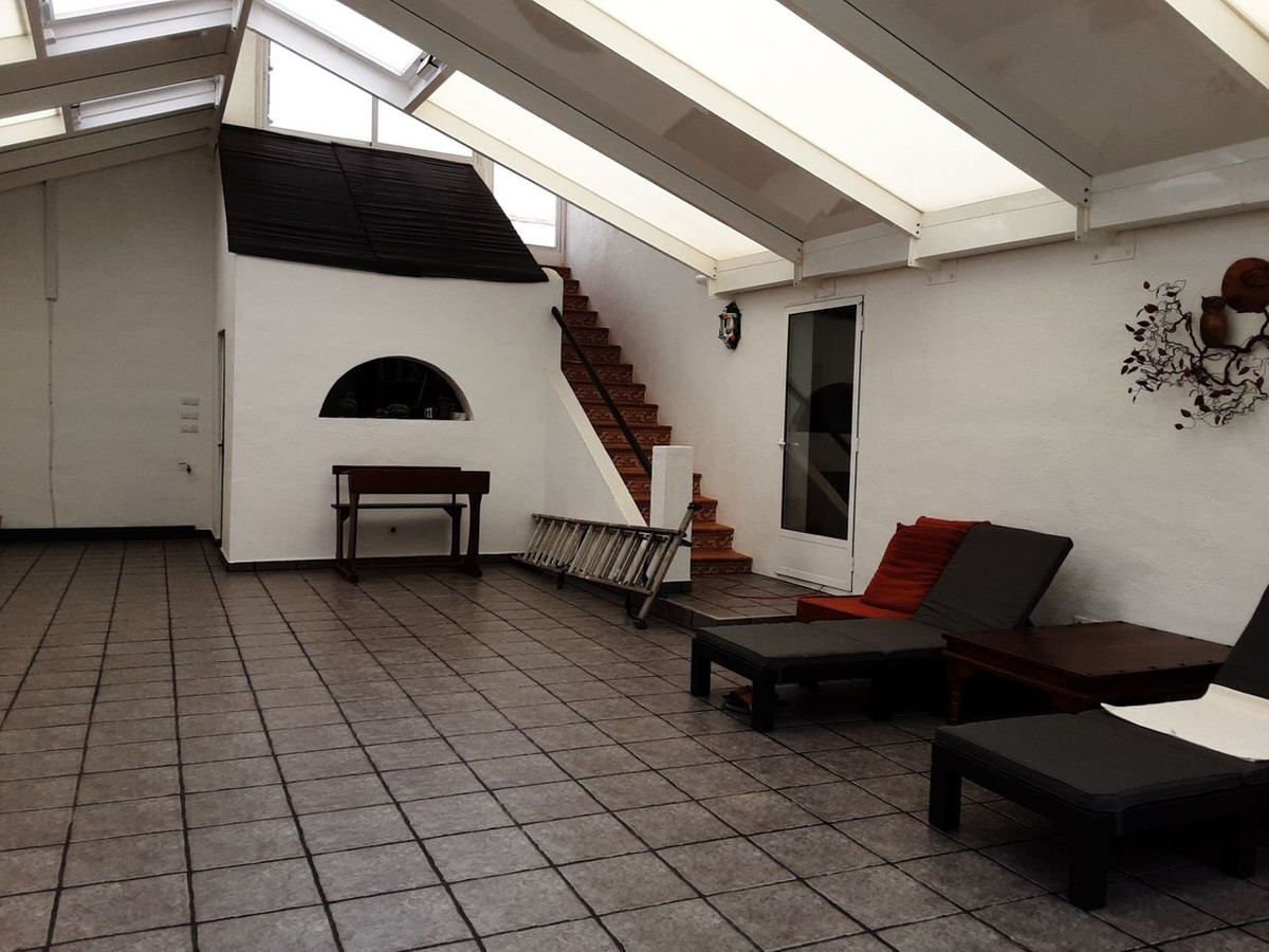 For sale - 6 Bedroom 3 Bathroom House - Detached Villa in San Miguel de Salinas - San Miguel de Salinas Centro  - Alicante