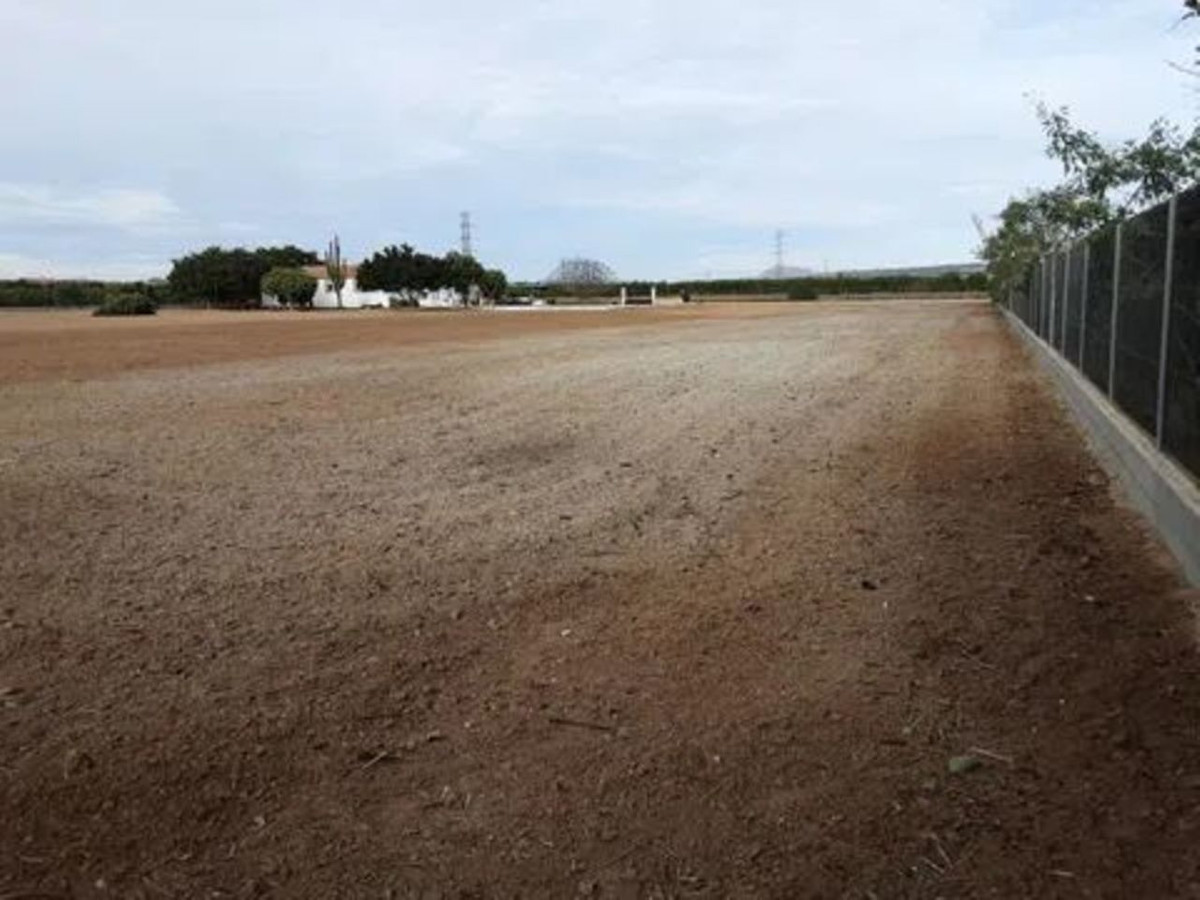 For sale - 6 Bedroom 3 Bathroom House - Detached Villa in San Miguel de Salinas - San Miguel de Salinas Centro  - Alicante