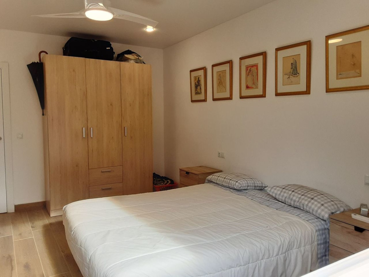 For sale - 6 Bedroom 3 Bathroom House - Detached Villa in San Miguel de Salinas - San Miguel de Salinas Centro  - Alicante