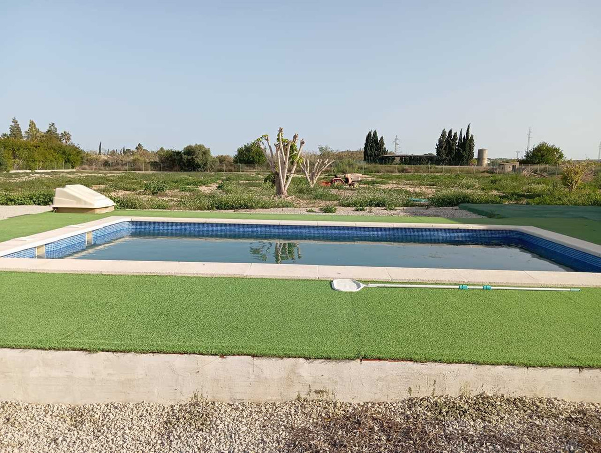 For sale - 6 Bedroom 3 Bathroom House - Detached Villa in San Miguel de Salinas - San Miguel de Salinas Centro  - Alicante