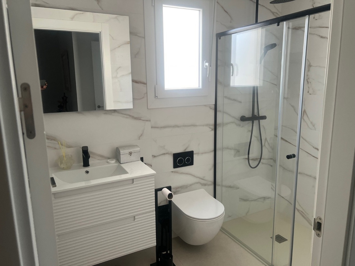 For sale - 3 Bedroom 3 Bathroom House - Detached Villa in Los Montesinos - Los Montesinos Centro  - Alicante