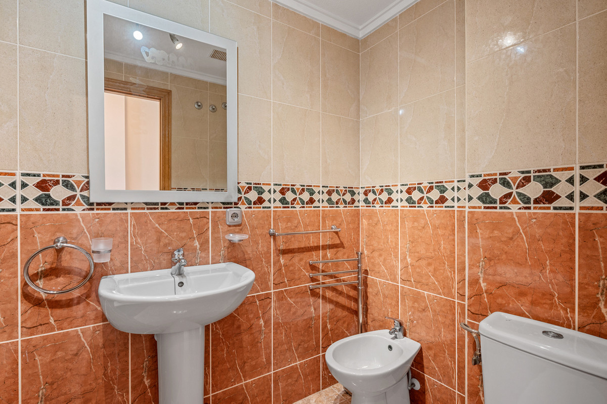 For sale - 2 Bedroom 1 Bathroom Apartment - Top Floor Apartment in Algorfa - Algorfa Centro  - Alicante