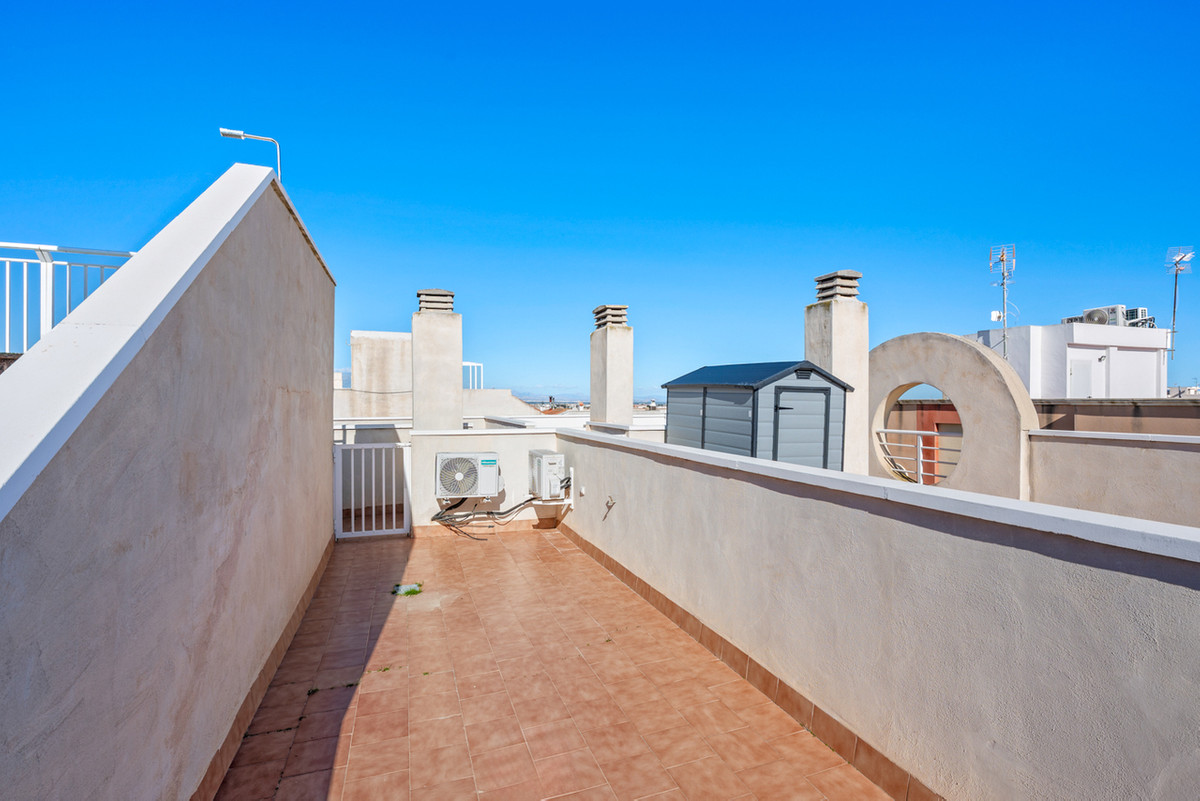 For sale - 2 Bedroom 1 Bathroom Apartment - Top Floor Apartment in Algorfa - Algorfa Centro  - Alicante