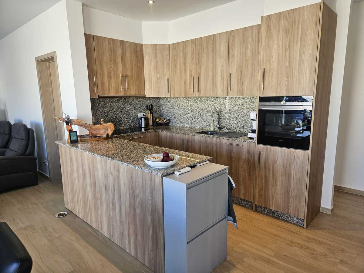 For sale - 4 Bedroom 2 Bathroom House - Detached Villa in Torrevieja - Torrevieja Centro  - Alicante