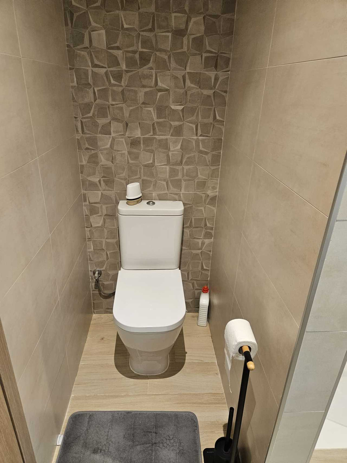 For sale - 4 Bedroom 2 Bathroom House - Detached Villa in Torrevieja - Torrevieja Centro  - Alicante