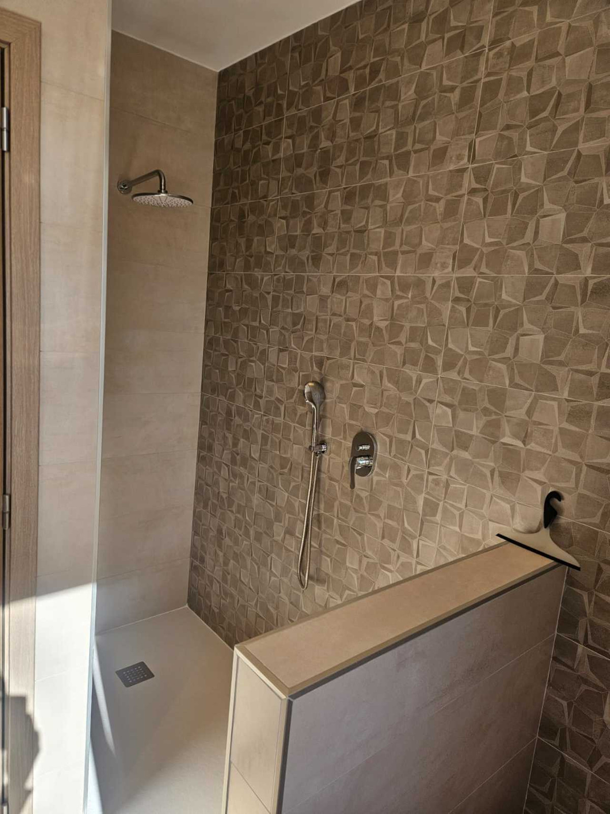 For sale - 4 Bedroom 2 Bathroom House - Detached Villa in Torrevieja - Torrevieja Centro  - Alicante