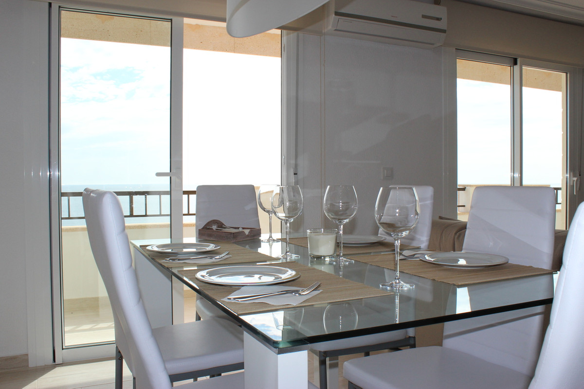 For sale - 3 Bedroom 2 Bathroom Apartment - Middle Floor Apartment in Orihuela - Mil Palmeras  - Alicante