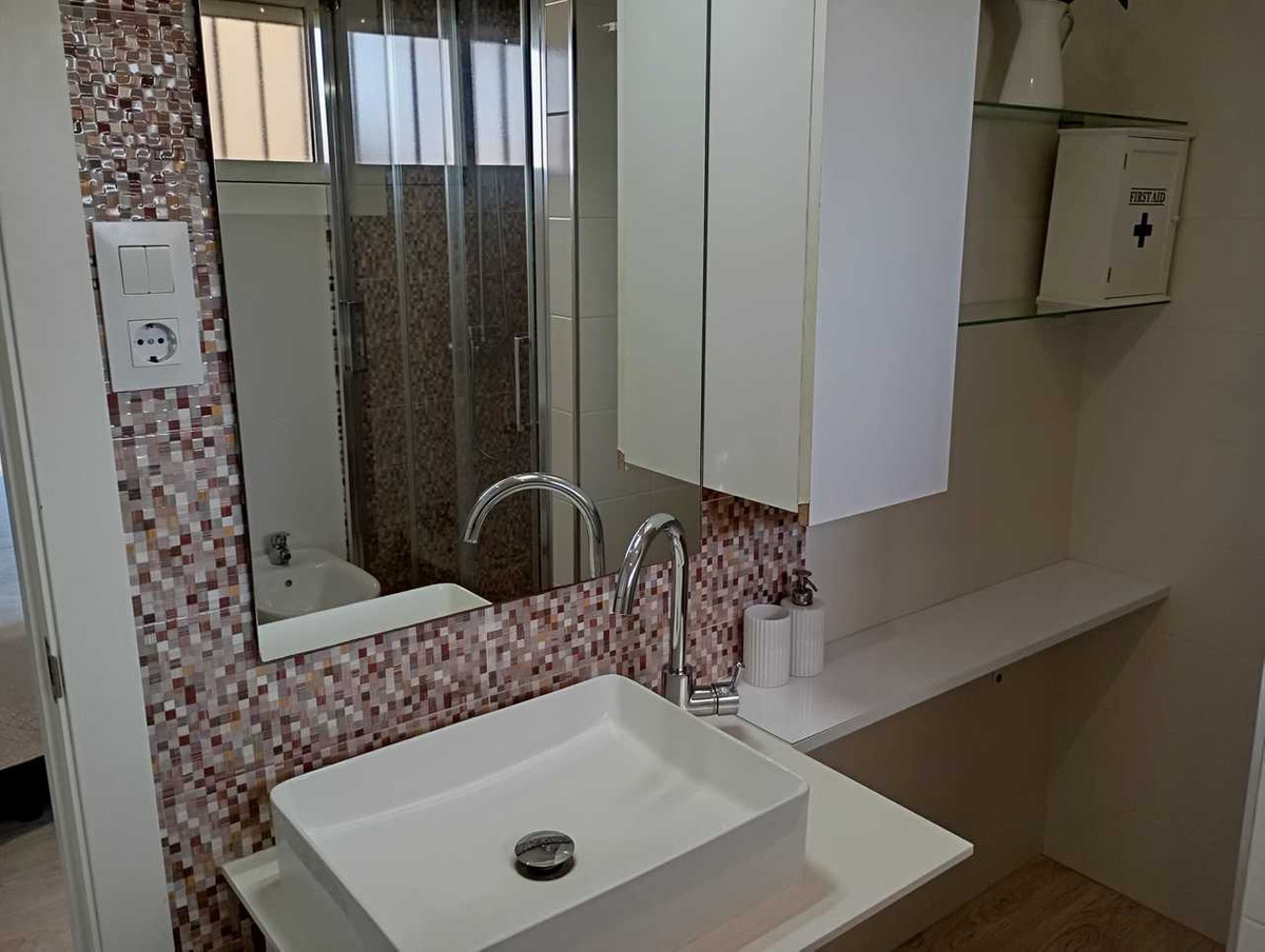 For sale - 3 Bedroom 2 Bathroom Apartment in Mil Palmeras - Mil Palmeras  - Alicante