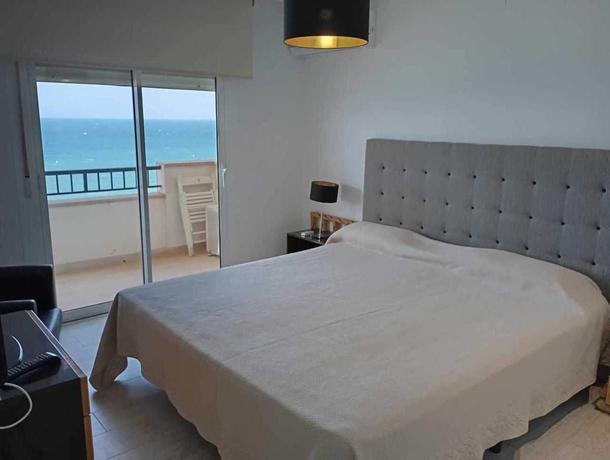 For sale - 3 Bedroom 2 Bathroom Apartment - Middle Floor Apartment in Orihuela - Mil Palmeras  - Alicante