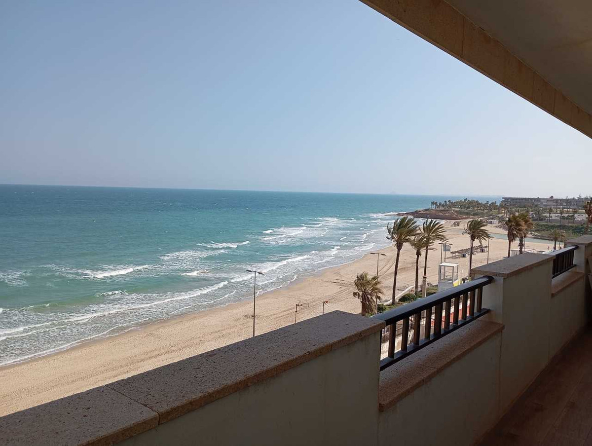 For sale - 3 Bedroom 2 Bathroom Apartment - Middle Floor Apartment in Orihuela - Mil Palmeras  - Alicante