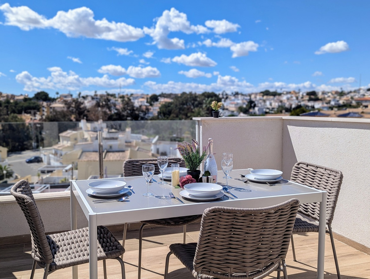 For sale - 2 Bedroom 2 Bathroom Penthouse in Villamartin - Villamartin  - Alicante