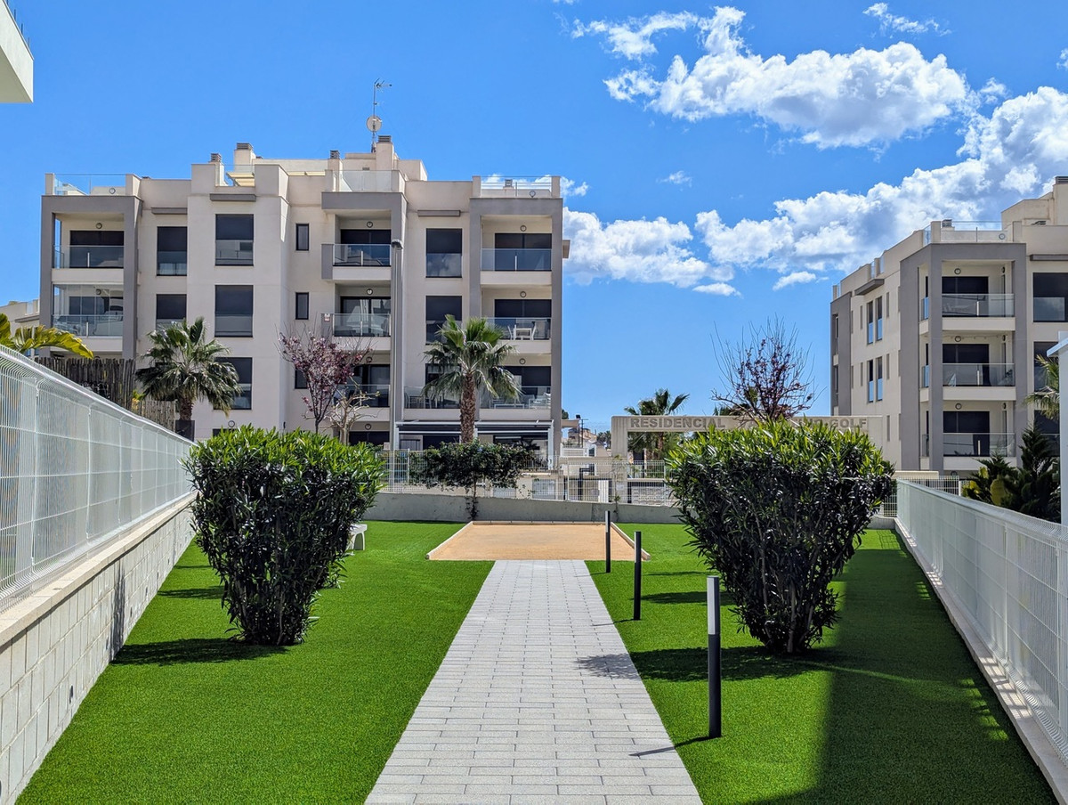 For sale - 2 Bedroom 2 Bathroom Apartment in Villamartin  - Villamartin  - Alicante
