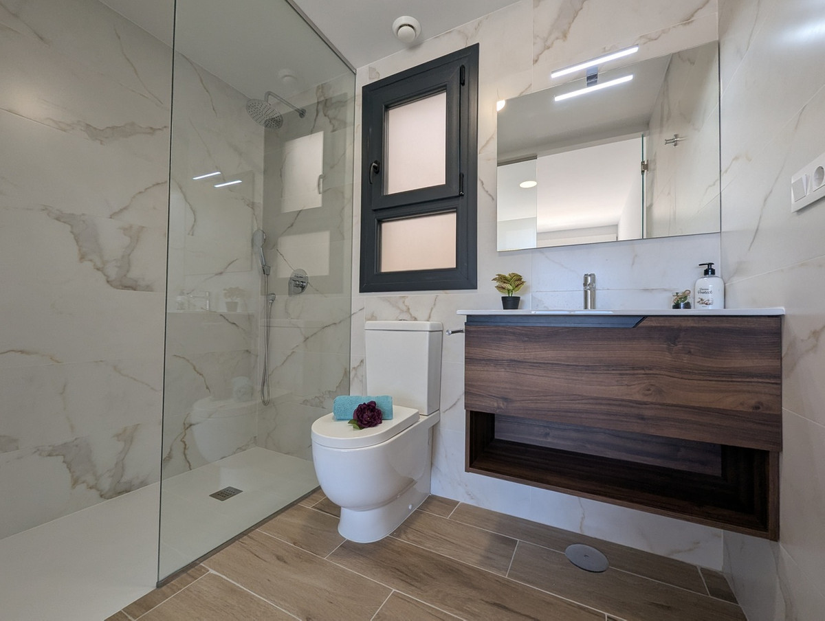 For sale - 2 Bedroom 2 Bathroom Penthouse in Villamartin - Villamartin  - Alicante